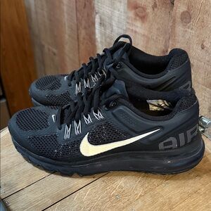 Nike Air Max Black Running Shoes